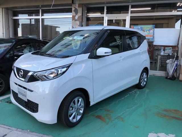 沖縄の中古車 日産 デイズ 車両価格 150万円 リ済込 2019(令和1)年 0.7万km ホワイト