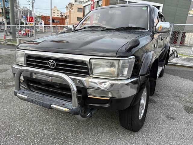 沖縄県宜野湾市の中古車ならハイラックスサーフ ＳＳＲ－Ｘ　ワイド　内地仕入れ　オルタネーター・コンプレッサー・マスターシリンダー交換済み　４ＷＤ　サンルーフ　アルミホイール　ＡＴ　ＡＢＳ　エアコン　パワーウィンドウ　社外キーレス　現状販売　１ナンバー登録
