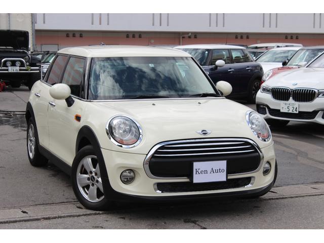 沖縄の中古車 ＭＩＮＩ ＭＩＮＩ 支払総額 120万円 リ済込 2015(平成27)年 4.6万km ペッパーホワイト