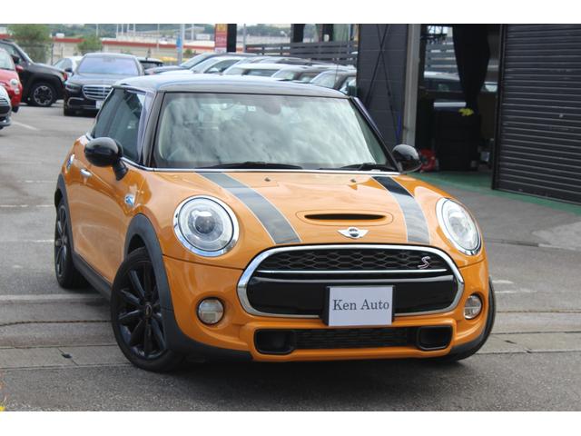 沖縄県の中古車ならＭＩＮＩ クーパーＳ　ディーラー車　Ｂｌｕｅｔｏｏｔｈ　バックカメラ　ＥＴＣ　１７インチＡＷ　アンビエントライト　スポーツモード　オートライト