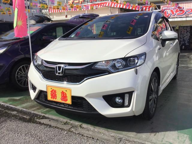 沖縄県の中古車ならフィットハイブリッド Ｓパッケージ　ホンダ純正アルミ　ホンダ純正ナビ　フルセグ　Ｂｌｕｅｔｏｏｔｈ　ＤＶＤ　バックモニター　３６０ドライブレコーダー　ヘッドライト　ＬＥＤ　デイライト