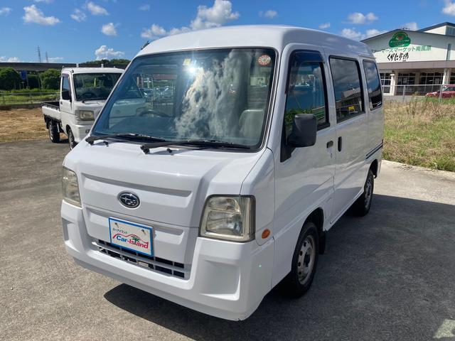 沖縄県の中古車ならサンバーバン 　ＭＴ車両　車検整備付　エアコン冷える