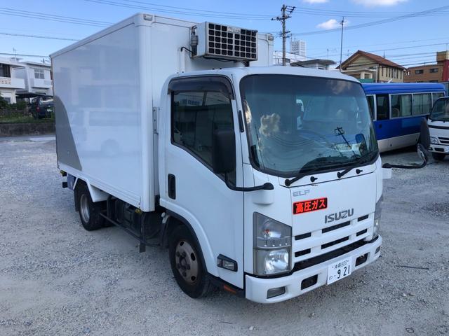 沖縄県の中古車ならエルフトラック 　２トン冷凍車　低温仕様　２ペダル　スタンバイ付　　ＮＯ．Ｔ９２１　とみしろ店