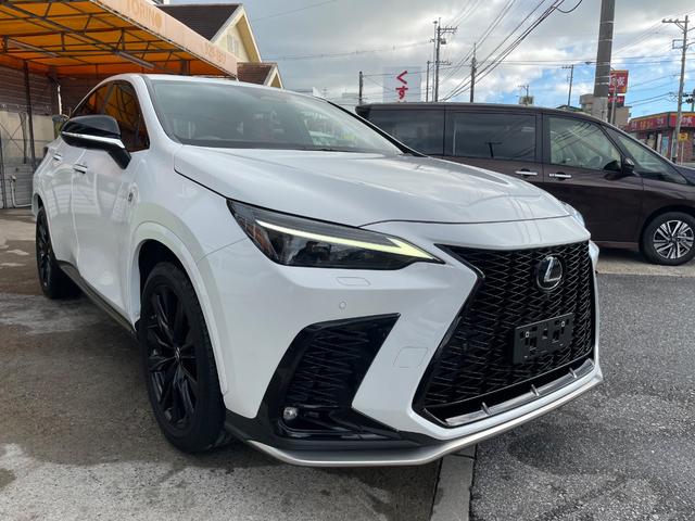 ＮＸ(レクサス) ＮＸ３５０ｈ　Ｆスポーツ　特別仕様車　本土車両　パノラマミックビューモニター　ブラインドスポット　サンルーフ　純正１４インチナビ　フルセグ　Ｂｌｕｅｔｏｏｔｈ　ＣａｒＰｌａｙ　ＥＴＣ２．０　Ｆスポーツ専用純正アルミホイル 中古車画像