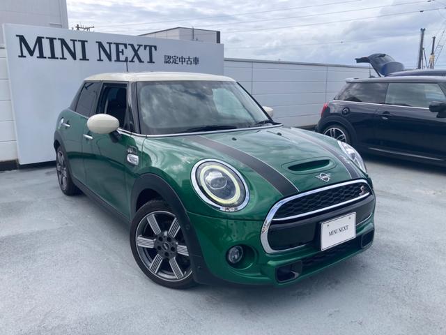 沖縄の中古車 ＭＩＮＩ ＭＩＮＩ 支払総額 380万円 リ未 2020(令和2)年 2.4万km ブリティッシュレーシンググリーン