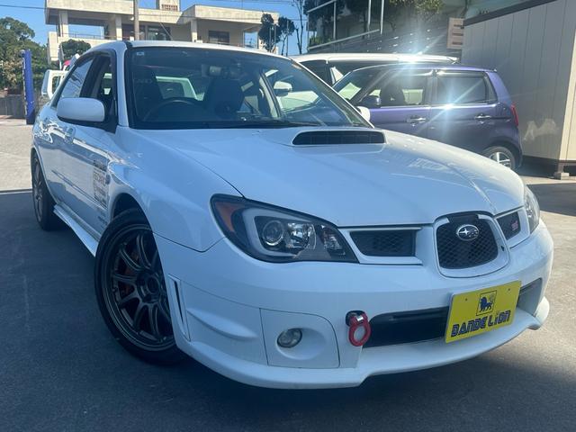 沖縄県の中古車ならインプレッサ ＷＲＸ　ＳＴｉ　６速ＭＴ／ＲＥＣＡＲＯバケットシート／ＳＴＩゲイムブーストゲージ／グレッディターボタイマー／Ｃａｒｒｏｚｚｅｒｉａオーディオ／