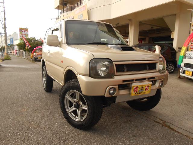 沖縄県中頭郡北谷町の中古車ならジムニー ＸＣ　インタークーラーターボ　ターボタイマー　パートタイム４ＷＤ　リフトアップ車　社外マフラー　運転席バケットシート　ＨＤＤナビ　ＣＤ・ＤＶＤ　Ｂｌｕｅｔｏｏｔｈ　１６インチアルミ　タイミングチェーン式