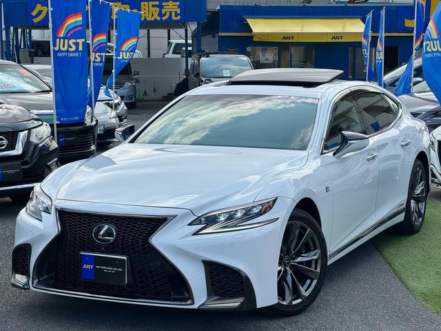 沖縄県沖縄市の中古車ならＬＳ ＬＳ５００ｈ　Ｆスポーツ　ハイブリッド・黒革インテリア・ムーンルーフ（アウタースライド）マークレビンサウンド・ＴＲＤトランクスポイラー・カードキー・エンジンスターター・パワートランク・電動サンシェード・デジタルインナーミラー