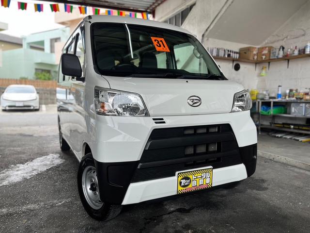 沖縄県宜野湾市の中古車ならハイゼットカーゴ スペシャルクリーンＳＡＩＩＩ　ハイルーフ　４ＡＴ　２ＷＤ　エアコン　パワステ　キーレスエントリー　アイドリングストップ　パワーウィンドウ　本土無事故車両