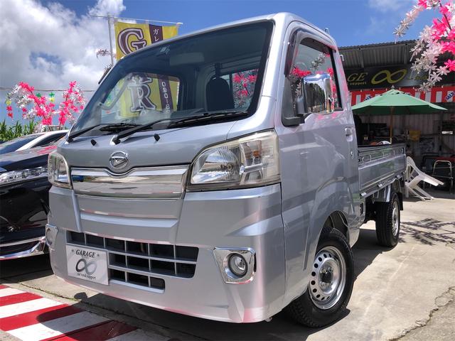 沖縄県の中古車ならハイゼットトラック 　４ＷＤ　５ＭＴ　スマートキー　パワーウインドウ　メッキグリル　フォグランプ　荷台マット新品　　本土仕入・修復歴無し　１２ヵ月保証付き