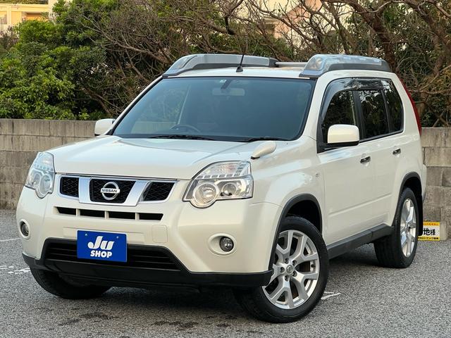 沖縄県の中古車ならエクストレイル ２０Ｘｔｔ　４ＷＤ　ナビ　ＴＶ　バックカメラ　Ｂｌｕｅｔｏｏｔｈ対応　ＥＴＣ　全席シートヒーター　ハイパールーフレール　純正アルミ　内地車両