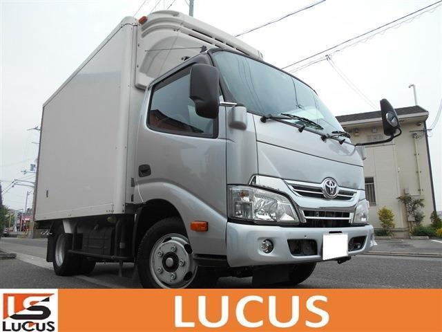 糸満市 株式会社ＬＵＣＵＳ沖縄店 トヨタ ダイナトラック 冷凍冷蔵車　積載２ｔ　軽油　ＭＴ　内地中古　荷台寸法長さ３０３ｃｍ幅１６８ｃｍ高さ１７９ｃｍ　ＰＳ　ＰＷ　ＡＣ　－３０℃　ラッシングレール　左スライド式ドア　スマートキー シルバー 3.8万km 2017(平成29)年