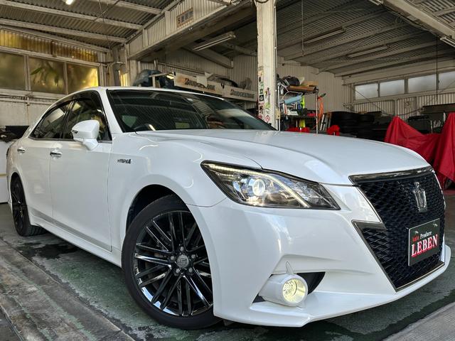 沖縄県の中古車ならクラウンハイブリッド アスリートＳ　ブラックスタイル　ＨＤＤオーディオ・Ｂｌｕｅｔｏｏｔｈ・ＤＶＤ・フルセグ・バックカメラ・パワーシート・シートヒーター・ステアリングヒーター・ＥＴＣ・１８インチアルミホイール・トランクイージークローザー