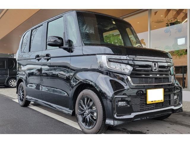 沖縄県の中古車ならＮ－ＢＯＸカスタム Ｌ　スタイル＋ブラック　両側パワースライドドア　電動パーキング　オートホールド付き　届出済未使用車