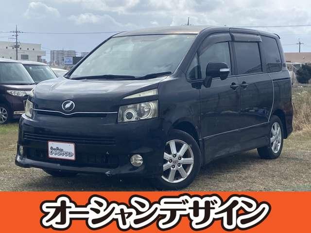 沖縄県豊見城市の中古車ならヴォクシー ＺＳ　ＨＤＤナビ　キーレスエントリー　プッシュスタート　パワーステアリング　パワーウィンドウ　ダブルエアコン　ＡＢＳ　盗難防止システム　衝突安全ボディ　３列シート