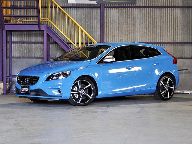 ボルボ Ｖ４０ Ｔ５　Ｒデザイン　ディーラー車　１８インチアルミ