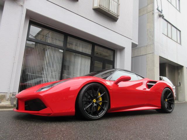 ４８８ＧＴＢ ベースグレード　ディーラー車　レーシングシート　ロッソフェラーリレザーインテリア　ローダウン　ブリリアントマフラー