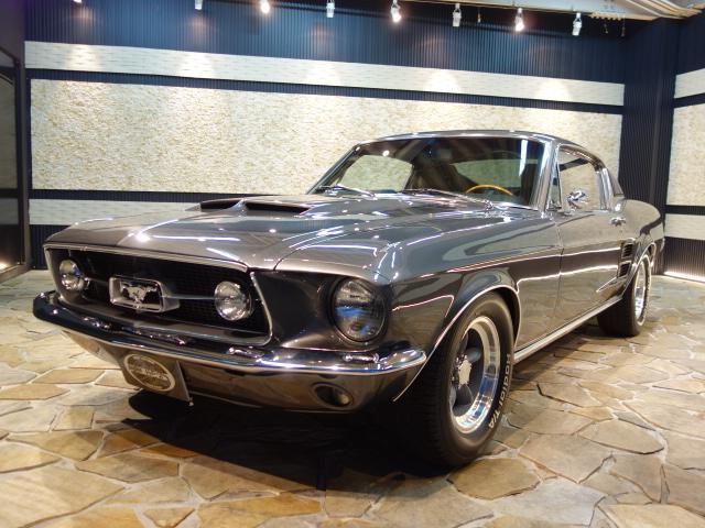 フォード マスタング ファストバック ファストバック ４ ６ｌポリスインターセプターｖ８エンジン搭載 アルミラジエター 電動ｆａｎの中古車 グーネット 中古車