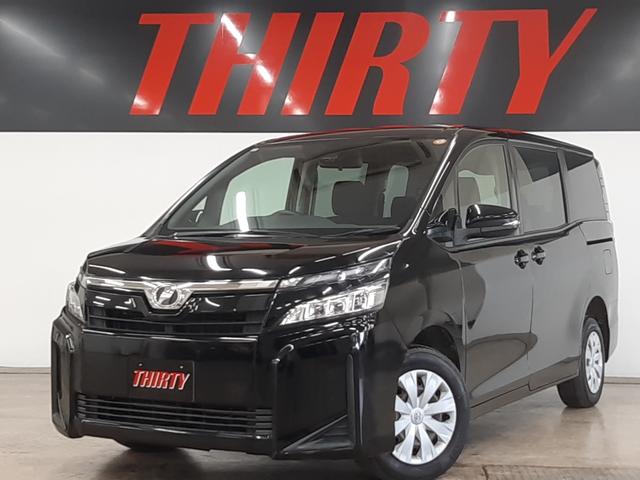 ヴォクシー(トヨタ) Ｘ　４ＷＤ　後期型　クルーズコントロール　電動スライドドア　ナビ　バックカメラ　リヤオートエアコン　クリアランスソナー　ＬＥＤヘッドライト　衝突軽減ブレーキ　オートマチックハイビーム　Ｂｌｕｅｔｏｏｔｈ 中古車画像