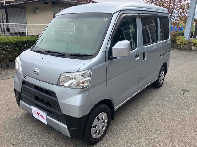 ハイゼットカーゴ(ダイハツ) クルーズSAIII 4WD 軽バン AT 衝突被害軽減システム クリアランスソナー 両側スライドドア キーレスエントリー アイドリングストップ 電動格納ミラー オートマチックハイビーム ESC エアコン パワーウィンドウ 中古車画像