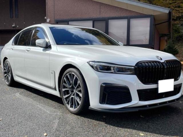 7シリーズセダンプラグインハイブリッド（BMW）７４５ｅ　Ｍスポーツ　プラグインハイブリッド　グローバルブレインフロントスポイラー　フューチャーデザインブラックグリル　トランクスポイラー　サンルーフ　黒エア本革シート　ハンドルヒーター　後期タイプ２０インチＡＷ 中古車画像