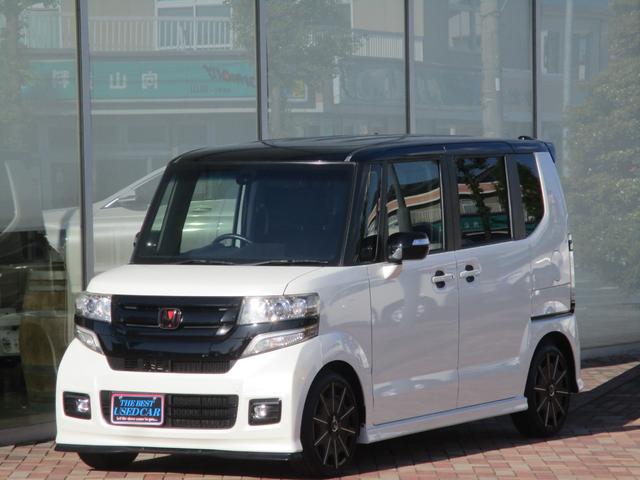 Ｎ－ＢＯＸカスタム ２トーンカラースタイル　Ｇ・ターボＬパッケージ　ナビ装着スペシャルパッケージ／禁煙車／衝突回避システム／衝突安全ボディ／両側パワースライドドア／キセノンライト／オートリトラミラー／プッシュスタート／スマートキー／社外アルミ／ローダウン／マフラー／（1枚目）