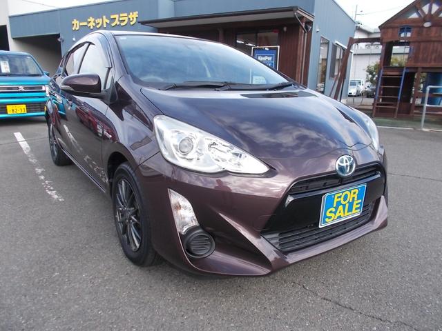 アクア(トヨタ) Ｓ　ナビＴＶ　Ｂｌｕｅｔｏｏｔｈ接続　ＥＴＣ　レーンアシスト　衝突被害軽減ブレーキ　オートマチックハイビーム　キーレス　オートエアコン　アルミ　純正フロアマット　走行距離８．８万キロ　車検令和８年３月まで 中古車画像