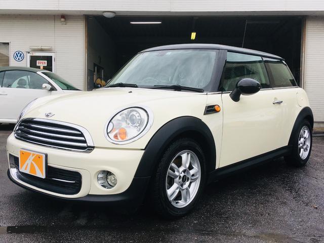 ＭＩＮＩ ＭＩＮＩ クーパー　Ｒ５６後期クーパーモデル　６ＭＴ　ペッパーホワイト