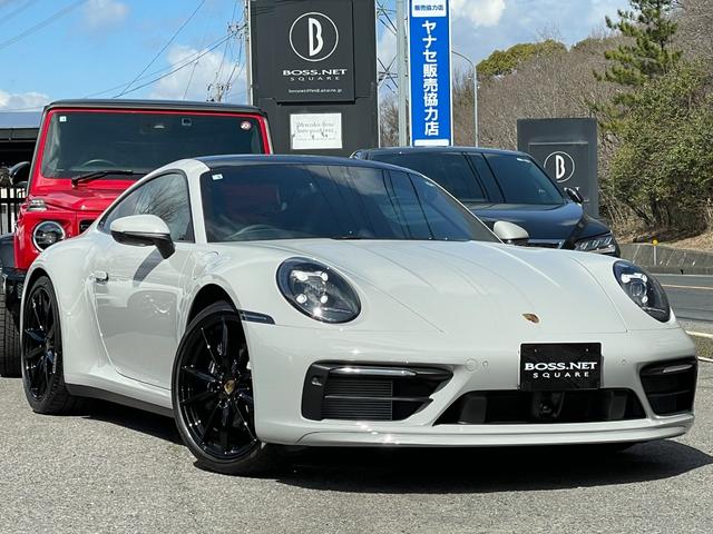 ９１１ ９１１カレラ　ＯＰ５１０・クレヨン／レザーインテリア（ブラック、クレヨンステッチ）・２０／２１カレラＳホイール・スポーツデザインｐｋｇ・スポーツクロノｐｋｇ・スポーツテールパイプ・電動ガラスルーフ・ベンチレーション