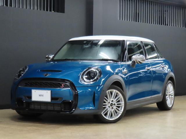 国際ブランド ドアハンドル
23年 F55 COOPER SD より
取外した物になります。