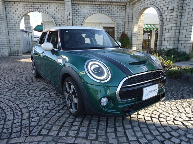 ミニ MINI 5 DOOR 2014年モデル S 60 YEARS EDITIONの価格・性能 ミニ MINI 5 DOOR 2014年モデル S 60 YEARS EDITIONの価格・性能