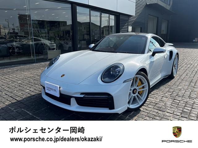 ポルシェ ９１１ ９１１ターボＳ　軽量カーボンルーフＰＯＲＳＣＨＥロゴ、ＬＥＤ　カーテシーライトスポーツエグゾーストシステム、ブラック　カラー　テールパイプフロントアクスル　リフト　システムインテリアライトデザイン　パッケージ