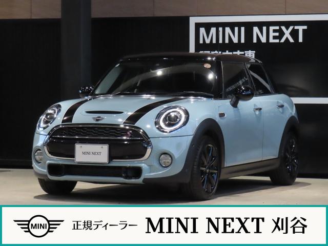 ＭＩＮＩ(ミニ) アイスブルーブラックエディション　認定中古車／大人気アイスブルーエディション／ＭＴ車両／貴重車両／純正バックカメラ／ボンネットストライプ／アンビエントライト／Ｂｌｕｅｔｏｏｔｈ／純正ナビ／アクティブクルーズコントロール装備 中古車画像