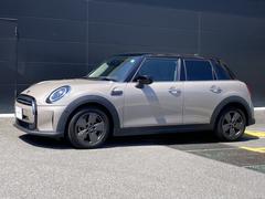 ＭＩＮＩ　ＭＩＮＩ　クーパーＤ　クラシック　トリム　ＨＤＤナビ