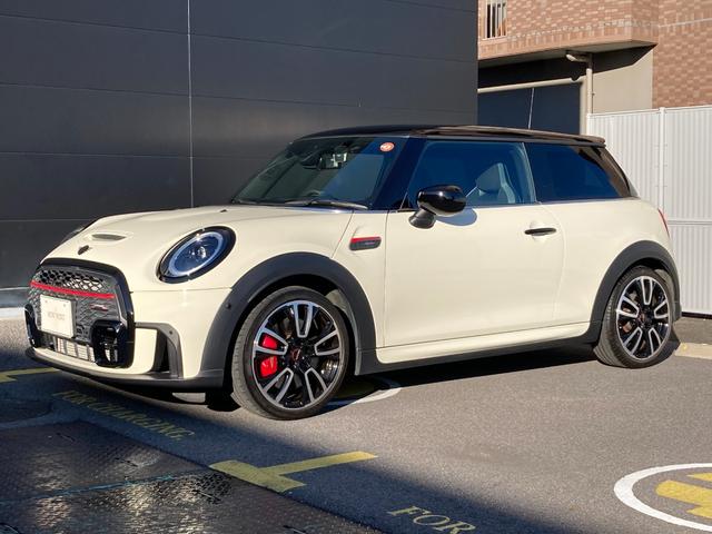 弊社のお車をご覧頂き、ありがとうございます！ 整備を整えてからのご納車となりますので安心してお乗り頂けます。