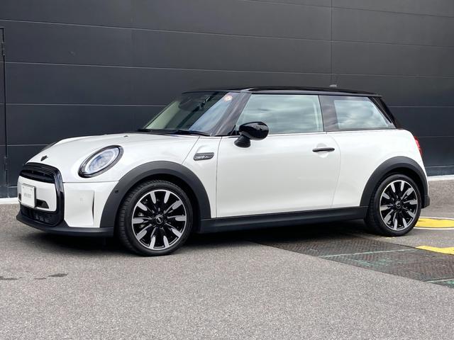 弊社のお車をご覧頂き、ありがとうございます！ 整備を整えてからのご納車となりますので安心してお乗り頂けます。