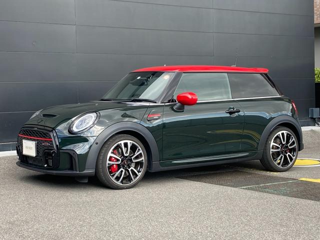 弊社のお車をご覧頂き、ありがとうございます！ 整備を整えてからのご納車となりますので安心してお乗り頂けます。