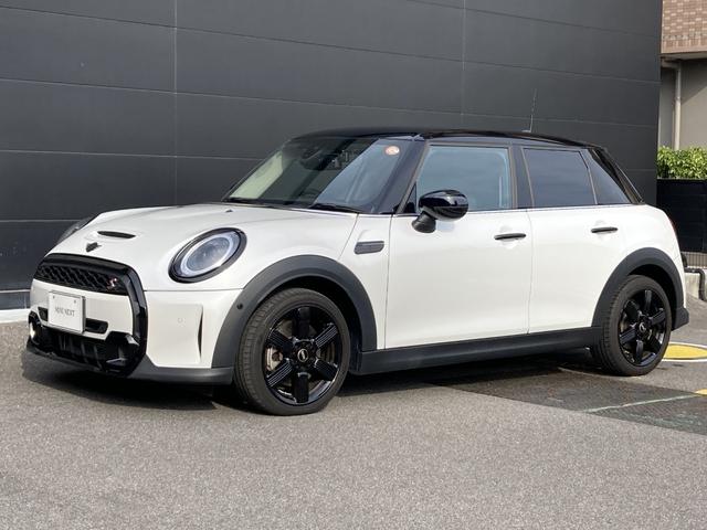 弊社のお車をご覧頂き、ありがとうございます！ 整備を整えてからのご納車となりますので安心してお乗り頂けます。