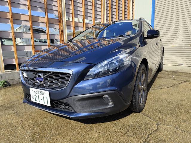 V40(ボルボ) クロスカントリー T5 AWD 白革シート ETC ドラレコ前後カメラ 純正アルミ フルタイム4WD アダプティブクルーズコントロール 中古車画像