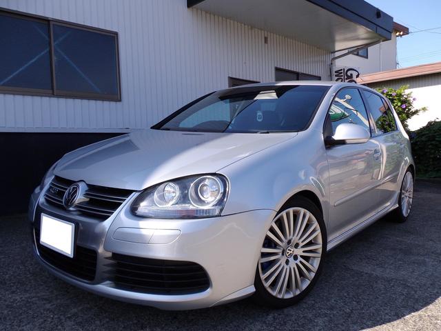 フォルクスワーゲン ゴルフｒ３２ 革シート 車高調 社外マフラー 天井張替え済 ｖ６ ２５０ｐｓ ４ｗｄ ２００７年モデルの中古車 車体価格77万円 06 平成18 後年式 走行8 4万キロ 車体色シルバーｍ 三重県鈴鹿市道伯１丁目１８ ５ グローバルカーズの在庫 グーネット