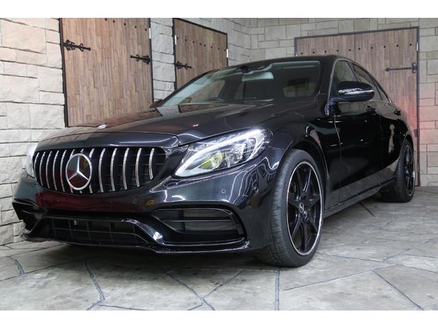 Ｃ１８０アバンギャルド　後期ＡＭＧ　Ｃ６３スタイリング　エアロ　マフラーカッター　パナメリカーナグリル　４本出しマフラー　ハーフレザーシート　Ｂカメラ　レーンキープアシスト　ディストロニックプラスシステム