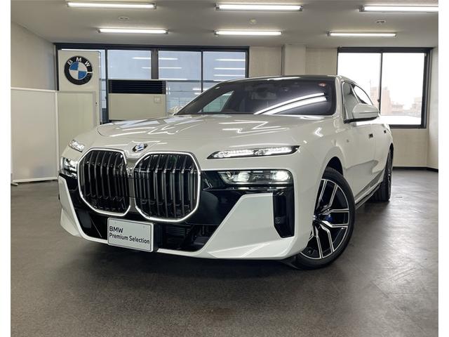 ＢＭＷ ７４０ｄ　ｘＤｒｉｖｅ　Ｍスポーツ　ワンオーナー禁煙車　ブラックメリノレザー　パノラマガラスルーフ　オートドア　シートヒーター　被害軽減ブレーキ　ヘッドアップディスプレイ　オートトランク