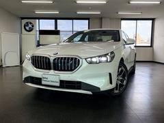 i5 eDrive 40 エクセレンス 弊社元デモカー ハーマンカードンスピーカー 19インチ 電動トランクゲート シートヒーター トランクスルー メーカー保証2年付き 中古車画像