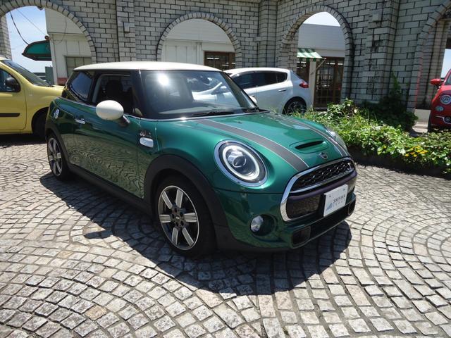 ＭＩＮＩ(ミニ) クーパーＳ　６０イヤーズエディション　３ドア　ワンオーナー　禁煙車　ＭＩＮＩ純正ＨＤＤナビ　ＥＴＣ２．０ 中古車画像