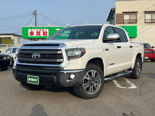 米国トヨタ クルーマックスＳＲ５　５．７Ｖ８　４ＷＤ　５．７Ｌ　サンルーフ　２０インチホール　リフトアップ　トノカバー　ヒッチメンバー　４ＷＤ　バックモニター