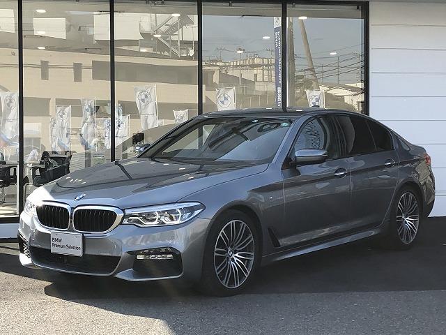 530i Mスポーツ 全席シートヒーター ブラックレザースポーツ電動シート 全方位センサー 前車追従機能 トップビューカメラ アダプティブLEDヘッドライト 19インチアロイホイール 禁煙車 パーキングアシスト パドル(1枚目)