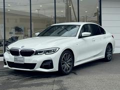 ＢＭＷ　３シリーズ　３２０ｄ　ｘＤｒｉｖｅ　Ｍスポーツ　ハーフレザーシート