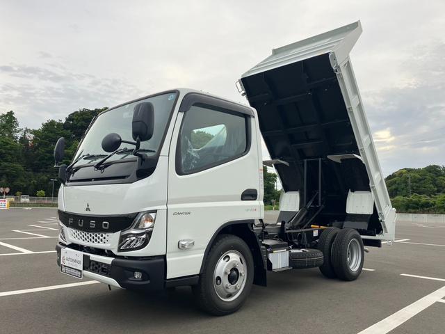 キャンター(三菱) ダンプ　積載３，０００ｋｇ　標準１０尺　５ＭＴ　全低床　３人乗り　２ドア 中古車画像