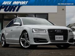アウディ　Ｓ８　ベースグレード　後期型　右Ｈ正規Ｄ車　ガラスＳＲ