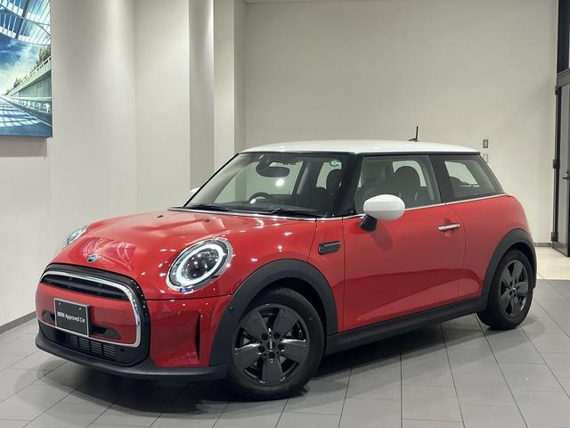 ＭＩＮＩ クーパーＤ　エッセンシャル・トリム　弊社下取り　１オーナー　禁煙　前車追従クルーズコントロール　衝突軽減ブレーキ　アイドリングストップ　ドライビングモード　前後センサー　パーキングアシスト　コンフォートアクセス　１６インチアルミホイール（1枚目）